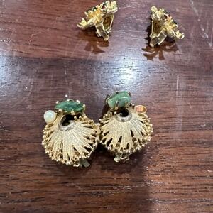2 Sets‎ Of Vintage Clip On Earrings